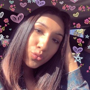 Meet your Posher, Lizzie